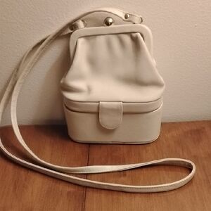 Compact White Women's Crossbody Bucket Bag with Adjustable Strap
